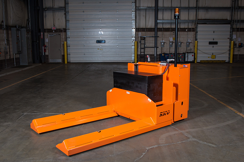 Rider Roll Stand Up Lift Truck